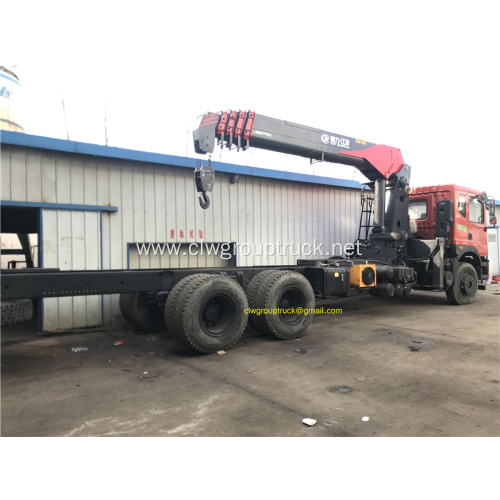 Dongfeng 6x4 heavy duty truck mounted crane